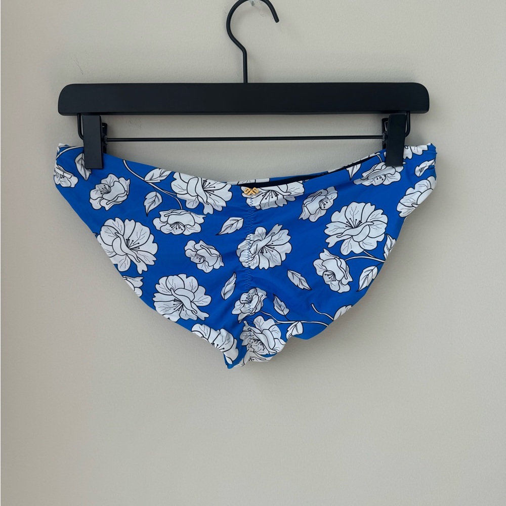 PilyQ Women’s Poppy Basic Ruched Bikini Bottoms